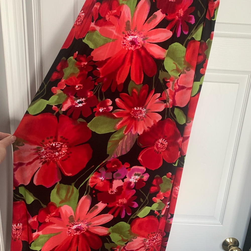 Kathy Ireland Vibrant Red Floral Print Maxi Skirt Sz XL ( never worn) - Picture 3 of 8